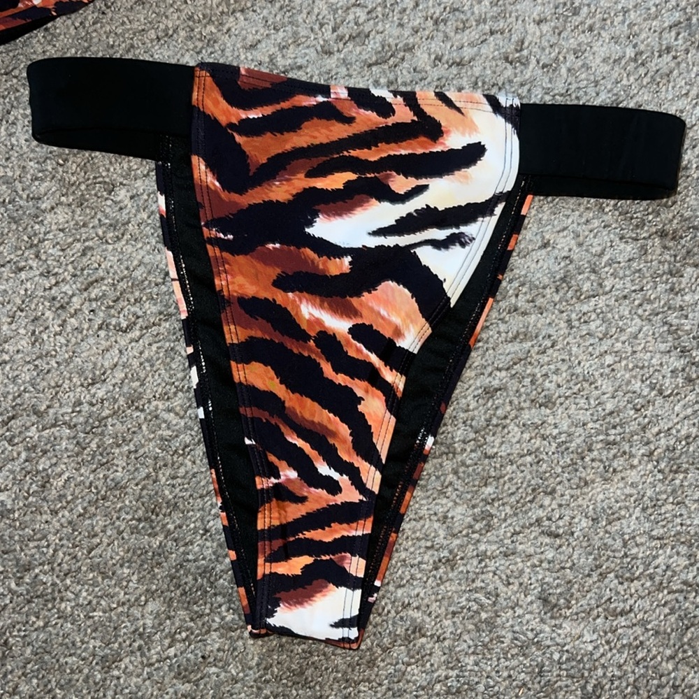 ICON SWIM X CITY GIRLS SWIMWEAR - Picture 3 of 3